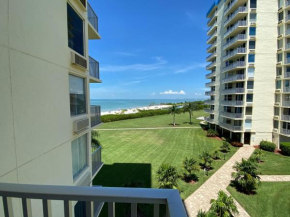 EB&Tennis #308C - Private beachfront condo with balcony
